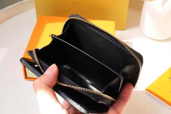 LV M81599 Portefeuille Roux Bifold Wallet Black Lambskin 247922