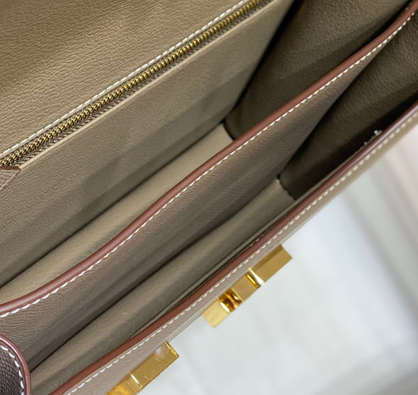 constance 24 etoupe pelle epsom hardware dorato
