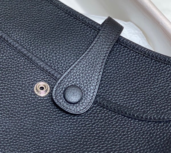 Evelyne 29cm Navy Togo Shw