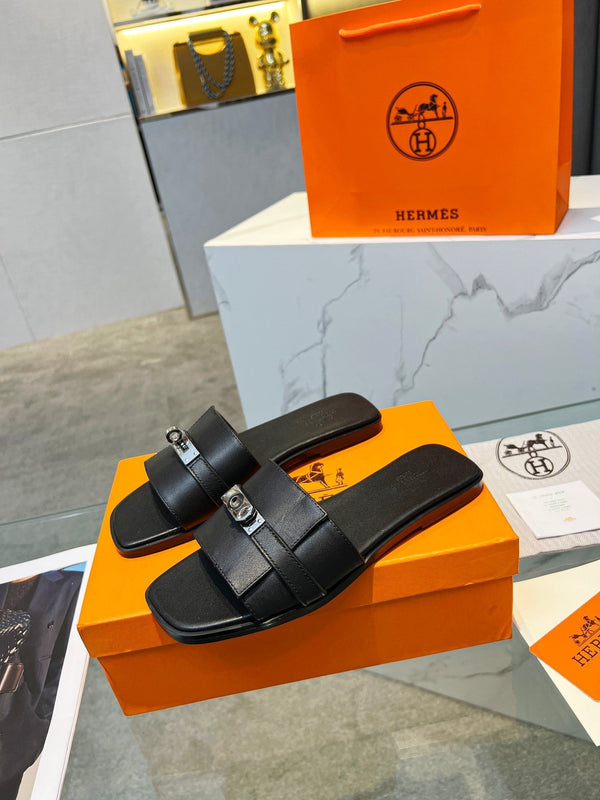 Sandalo Giulia in pelle di vitello nera