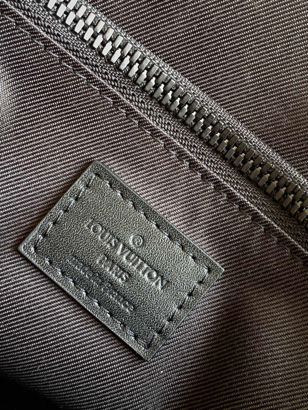 LV S Lock Sling Bag 21cm Black Monogram-embossed Taurillon leather