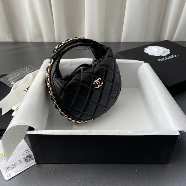 CC Pouch Bag 16cm Black Lambskin GHW 229973