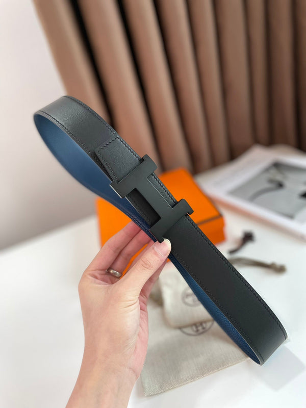 CINTURA HM CONSTANCE CON FIBBIA E CINTURINO REVERSIBILE IN PELLE BLU NAVY E NERO 38 MM