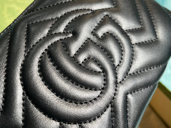 GG MARMONT MINI 22 HANDBAG IN BLACK CALFSKIN