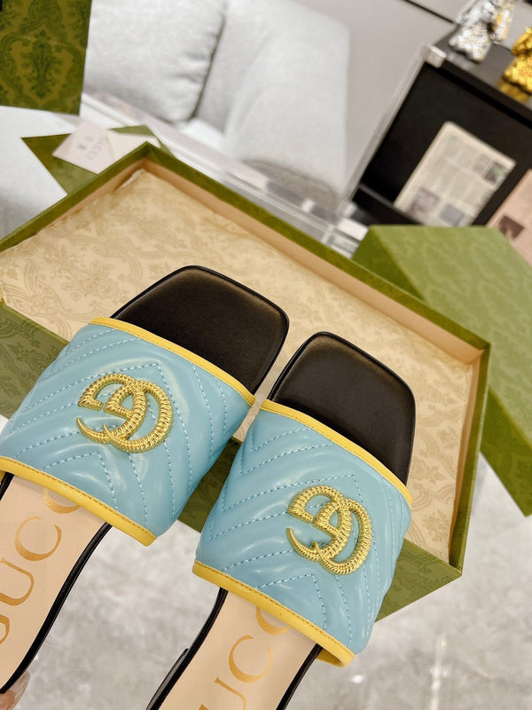 GG EXCLUSIVE SLIDE SANDAL SKY AND BLACK CALFSKIN