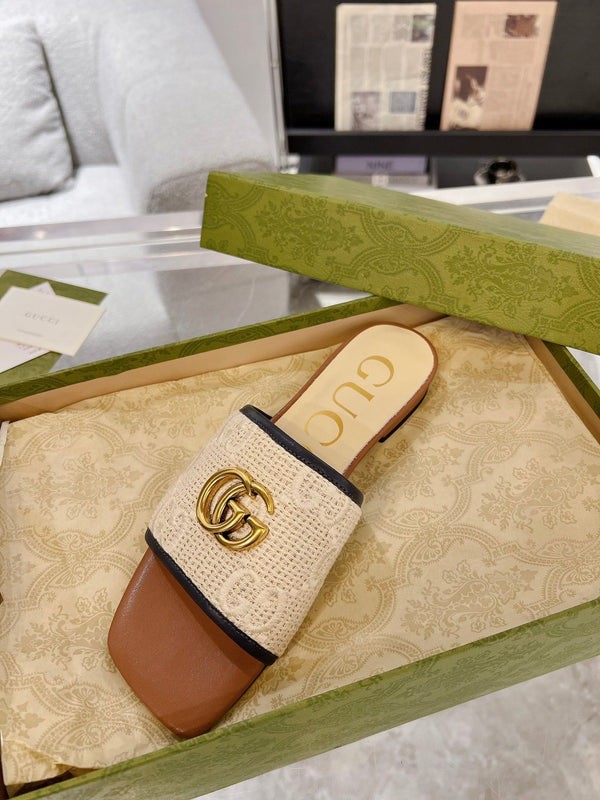 GG EXCLUSIVE SLIDE SANDAL CARAMEL AND CREAM SEDGE