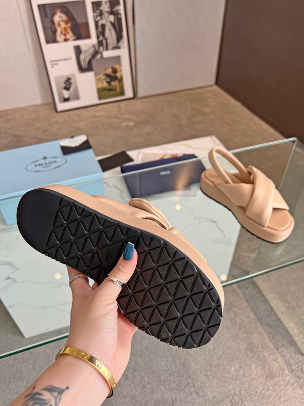 SANDALI INCROCIATI IN NAPPA IMBOTTITA PRA AGNELLO TOSCANO