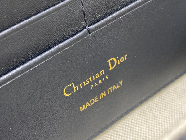 cd bobby east west pouch 22cm blu obliquo con catena