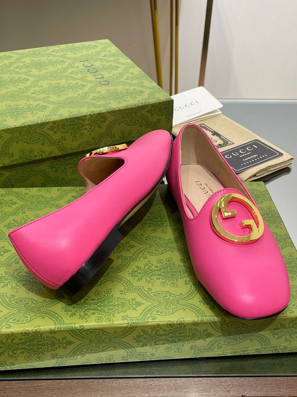 BLONDIE LOGO-PLAQUE LOAFERS IN BRIGHT PINK CALFSKIN