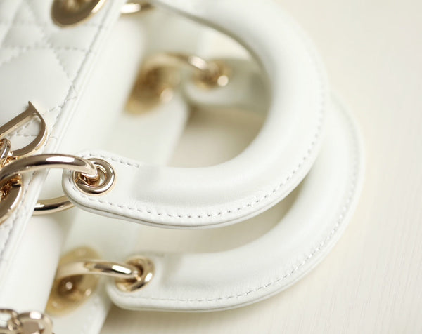 LADY D-JOY MICRO 16 IN PELLE DI AGNELLO BIANCA