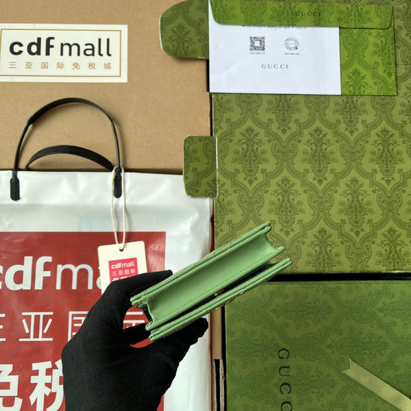 PORTAFOGLIO TRAPUNTATO MARMONT 11 IN PELLE DI AGNELLO VERDE CHIARO