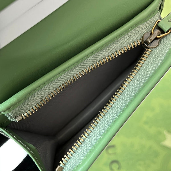 PORTAFOGLIO TRAPUNTATO MARMONT 11 IN PELLE DI AGNELLO VERDE CHIARO