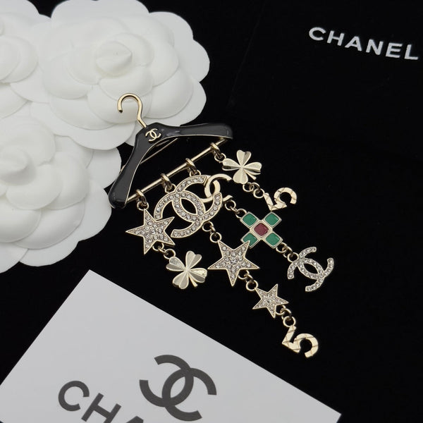 CC Brooch Light Gold 173159