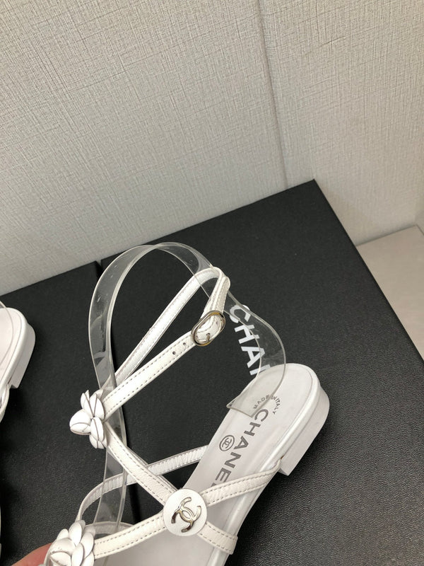 SANDALO BASSO FLOREALE IN PELLE DI AGNELLO BIANCA