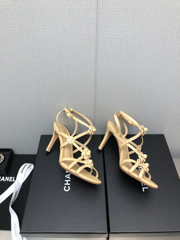 FLORAL HIGH HEEL SANDAL IN SAND YELLOW LAMBSKIN