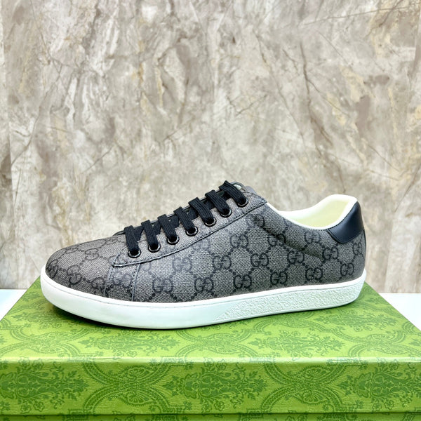 GG Men's Supreme Sneaker Black Canvas 525926