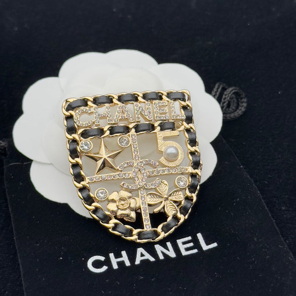 CC Brooch 173337