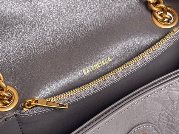 CRUSH SMALL CHAIN BAG 25 IN SUVA GRAY CRUSHED CALFSKIN GOLD HARDWARE