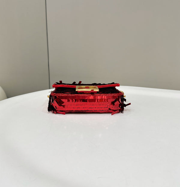 BAGUETTE MINI 19 IN RED SEQUINS GOLD HARDWARE