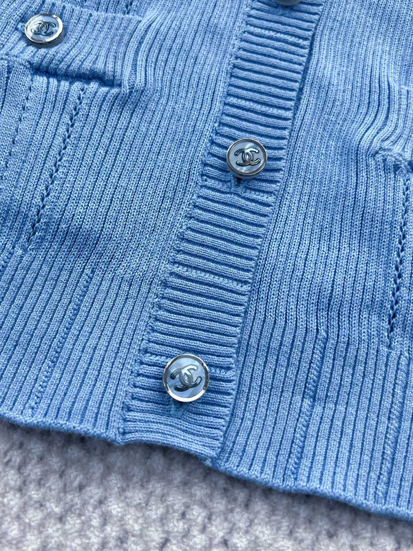 Cardigan en coton bleu CC