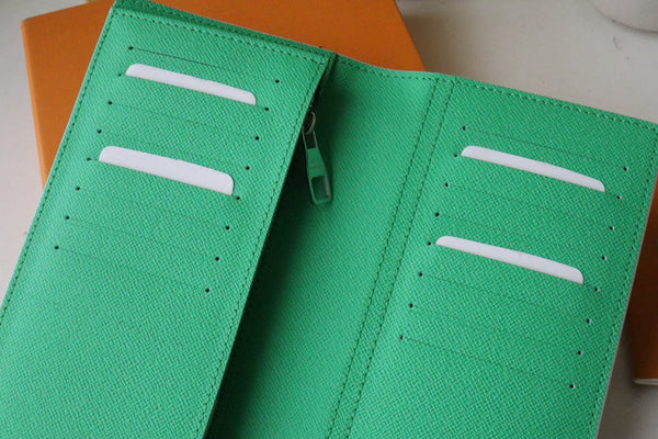 Portafoglio LV Brazza Monogram Comics Canvas 195895