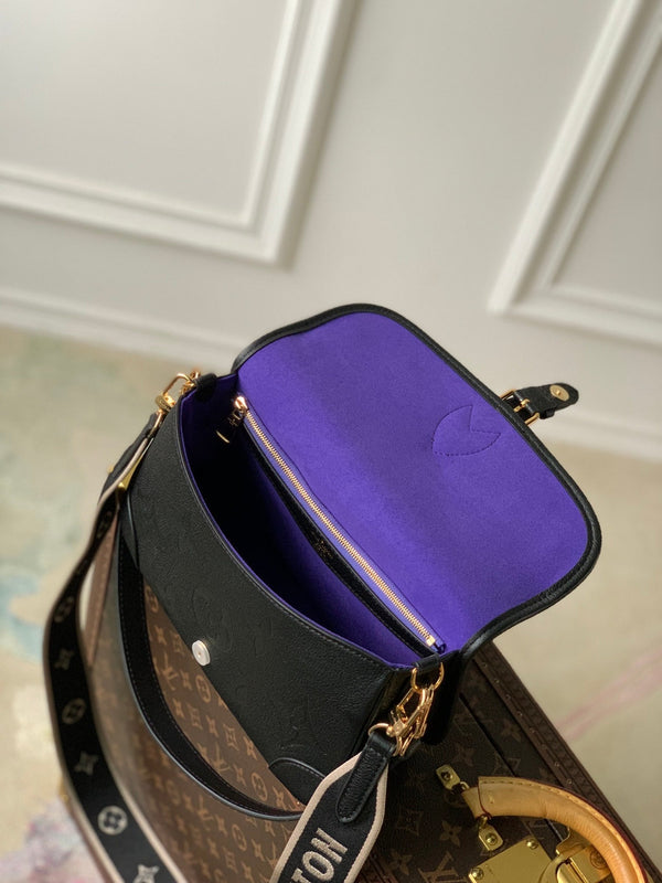 Diane 24 pelle stampa monogramma nera