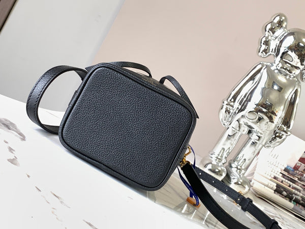 nano noe 13 grigio bicolore nero monogramma hardware dorato