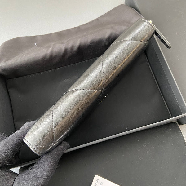 Portafoglio con cerniera CC 19 19 cm in pelle di vitello nera