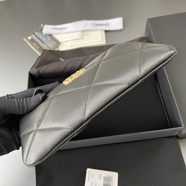 CC 19 Pouch 20cm Pelle di vitello nera