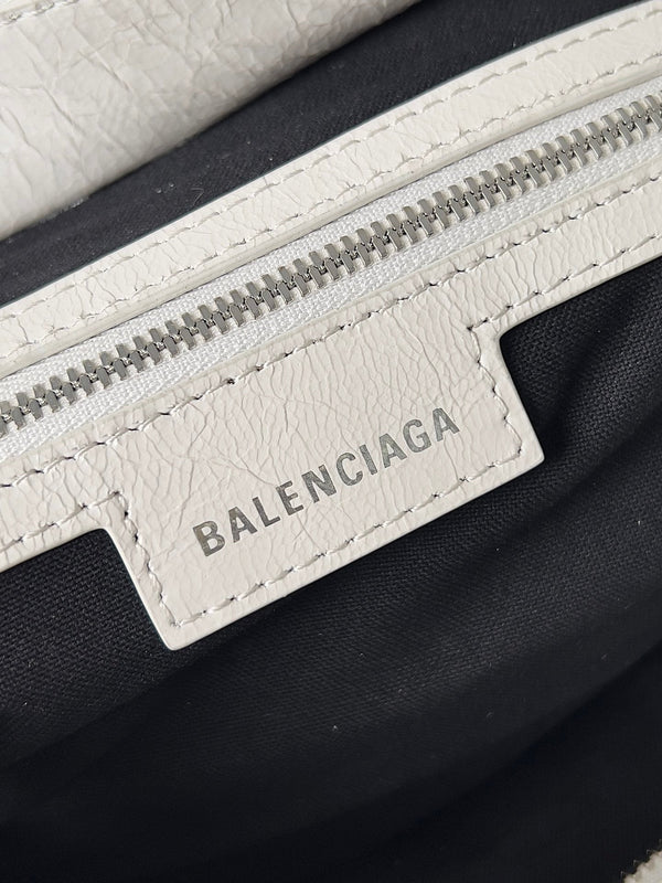 Balenciaga Neo Cagole scooter bag white lambskin 555322