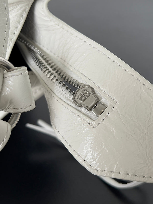 Balenciaga Neo Cagole scooter bag white lambskin 555322