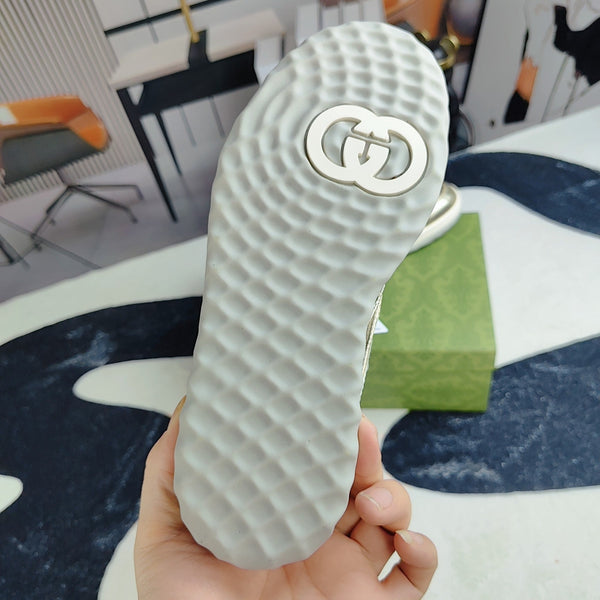 Sneaker GG da uomo MAC80 in pelle di vacchetta dorata 523617