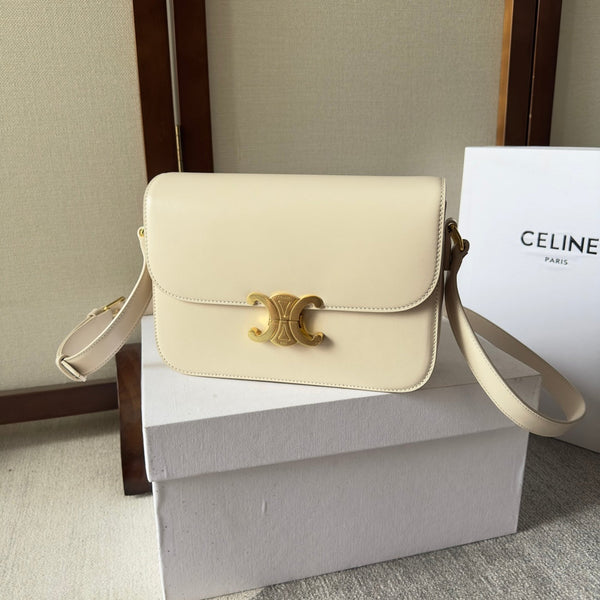 classico triomphe 22 pelle di vitello color crema hardware dorato