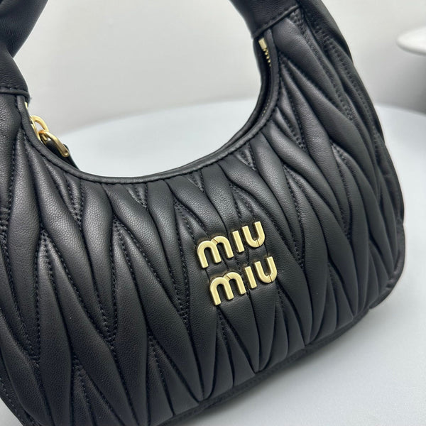 MINI BORSA HOBO 20 IN PELLE DI AGNELLO NERA