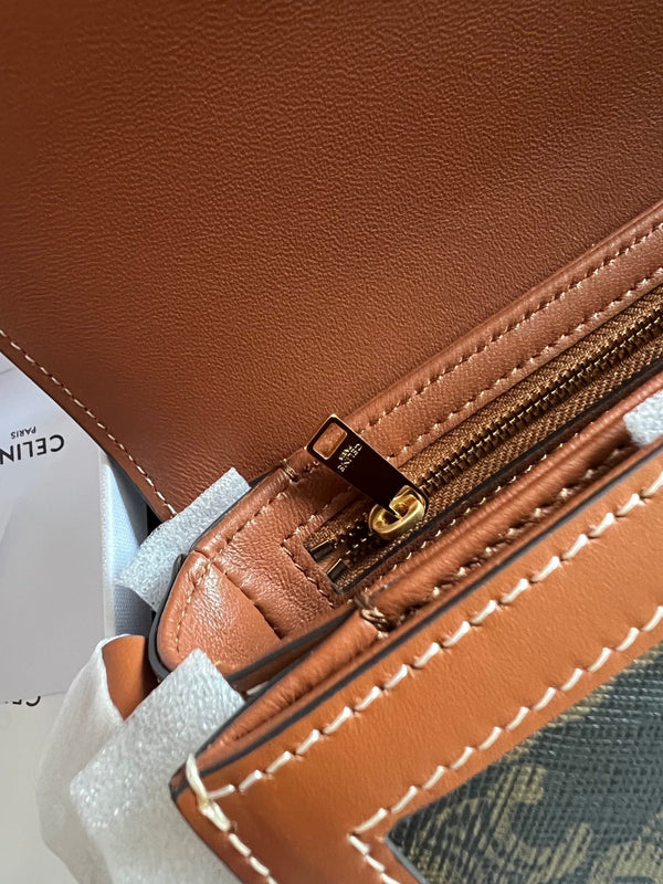 TEEN TRIOMPHE 18.5 TAN MONOGRAM CANVAS VITELLO MARRONE