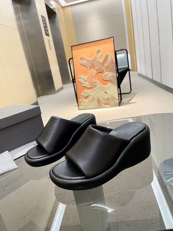 WEDGE SANDALS IN BLACK SOFT LAMBSKIN