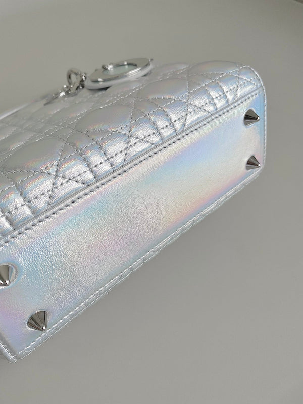 SMALL LADY 20 SILVER METALIC LAMBSKIN