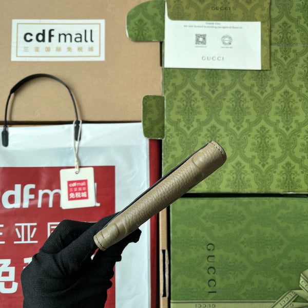 PORTA CARTE 12 IN PELLE DI VITELLO GOFFRATA VERDE MUSCHIO