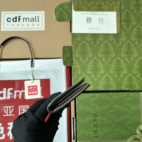 PORTA CARTE 12 IN PELLE DI VITELLO GOFFRATA VERDE MUSCHIO