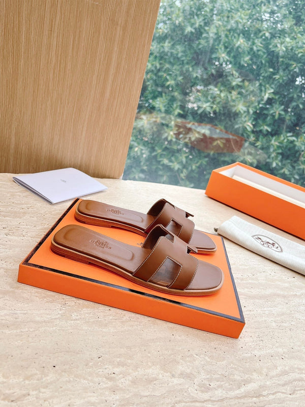 HM 25 Oran Sandal Brown Calfskin