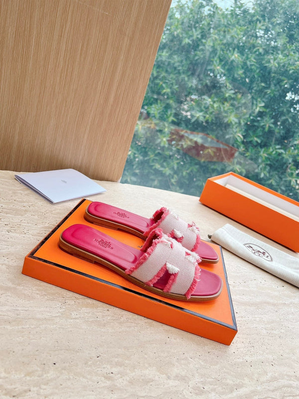 HM 25 Oran Sandal Dark Red Calfskin White Denim