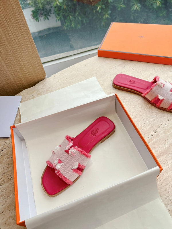 HM 25 Oran Sandal Dark Red Calfskin White Denim