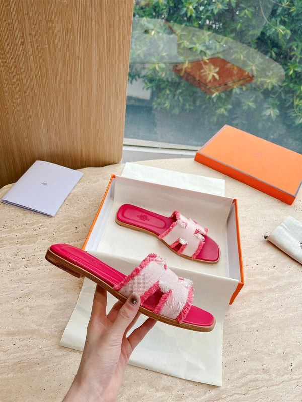 HM 25 Oran Sandal Dark Red Calfskin White Denim