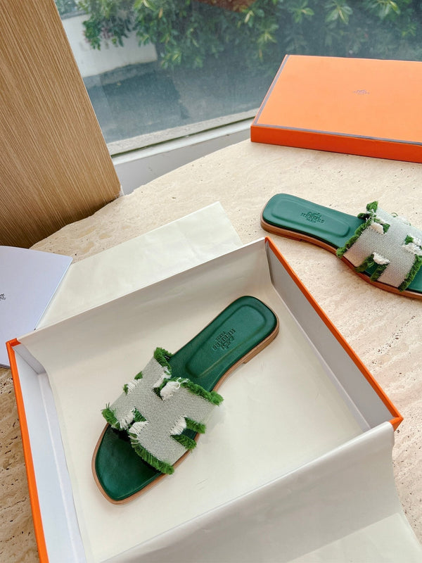 HM 25 Oran Sandal Green Calfskin White Denim