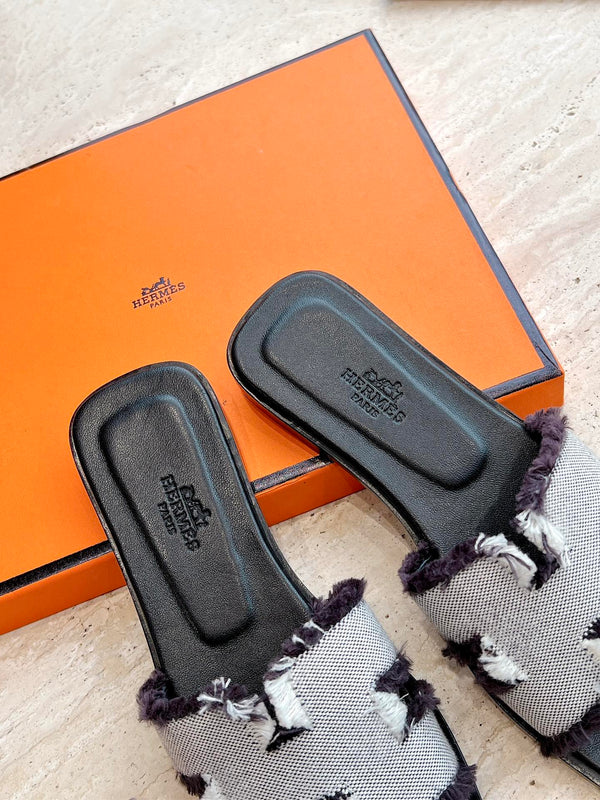 HM 25 Oran Sandal Black Calfskin White Denim