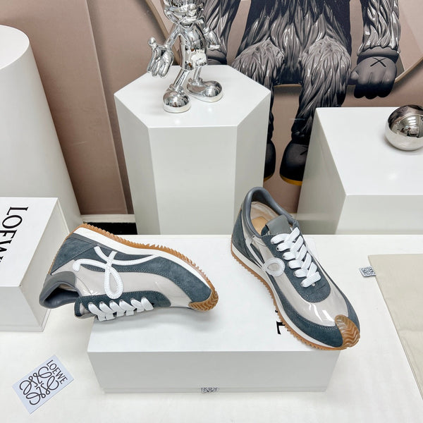 FLOW RUNNER SNEAKER IN SLATE GRAY SUEDE AND PALE GRAY SHEEPSKIN