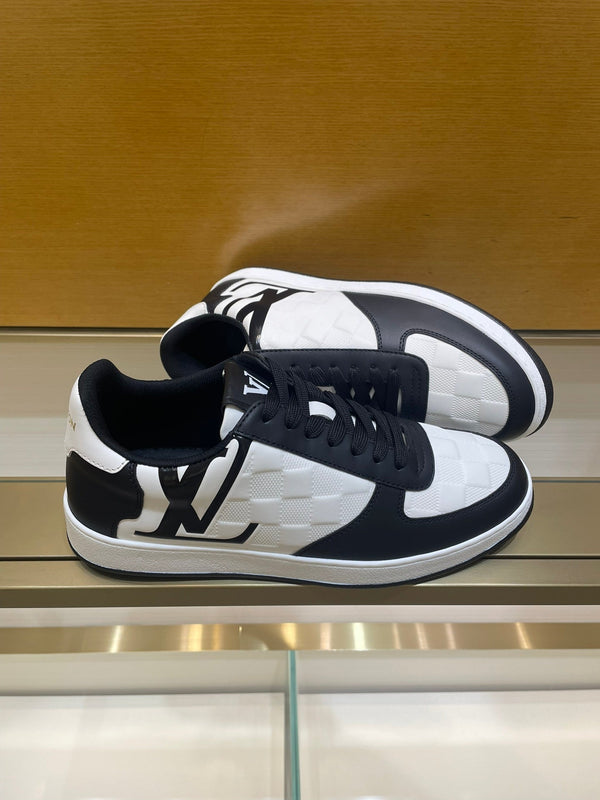 LV RIVOLI SNEAKER MEN BLACK WHITE