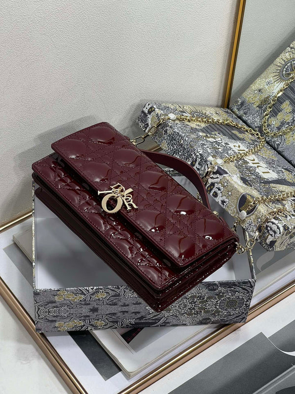 il mio cd mini 21 in pelle di agnello verniciata bordeaux