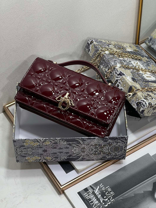 il mio cd mini 21 in pelle di agnello verniciata bordeaux