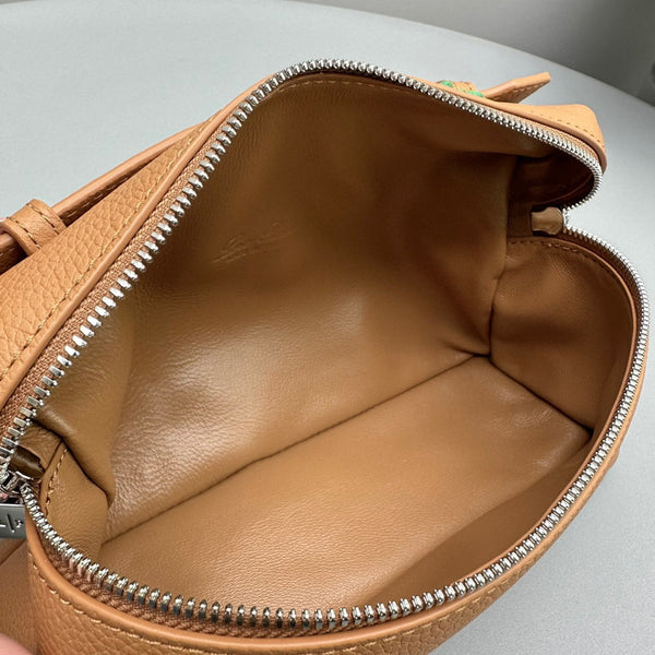 Extra Pocket L19 Tan Cowhide Shw